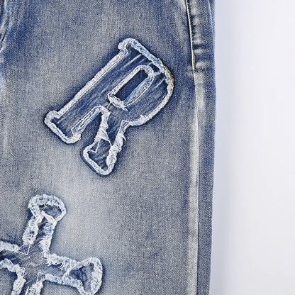 Gerade Jeans mit Alphabet-Detail-1