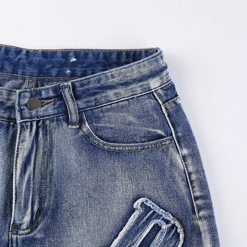 Gerade Jeans mit Alphabet-Detail-1